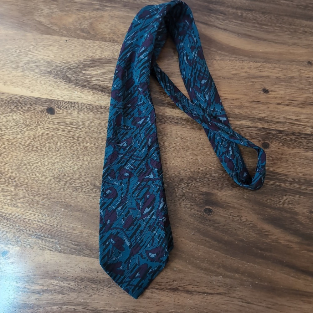 Hyde Park Mens Silk Tie Italy Abstract Teal Purple Geometric CA05375